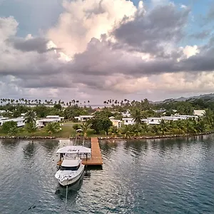Marina Village Raiatea Hébergement de vacances